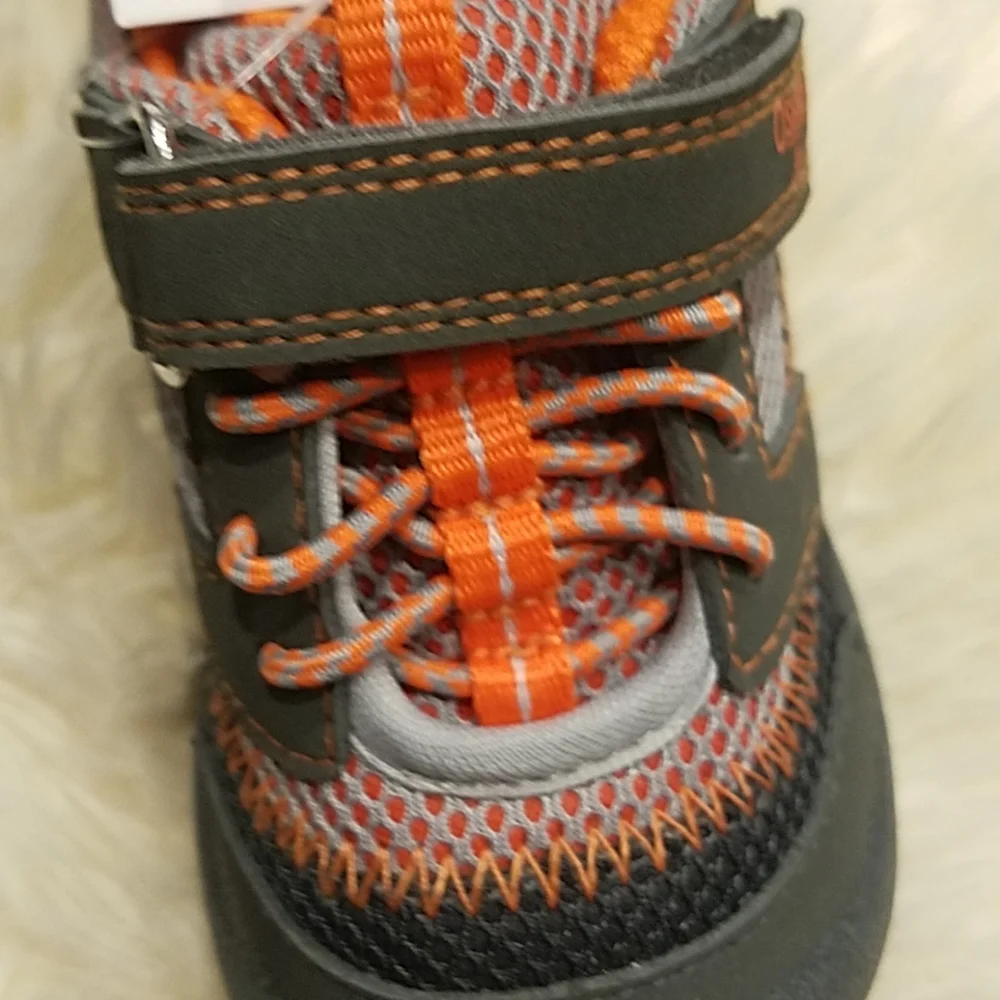 Oshkosh sneakers